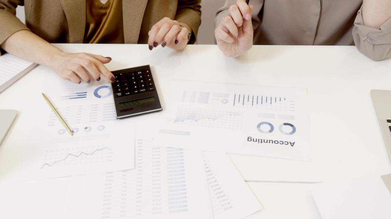 Tax professional meeting with a client for an initial consultatio